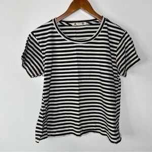 Amo Striped Distressed Short Sleeve Shirt Size Medium